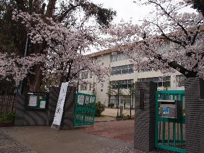 Junior high school. 836m to Itami Tatsukita junior high school