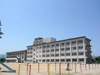 Primary school. 718m to Itami City Tohi Elementary School