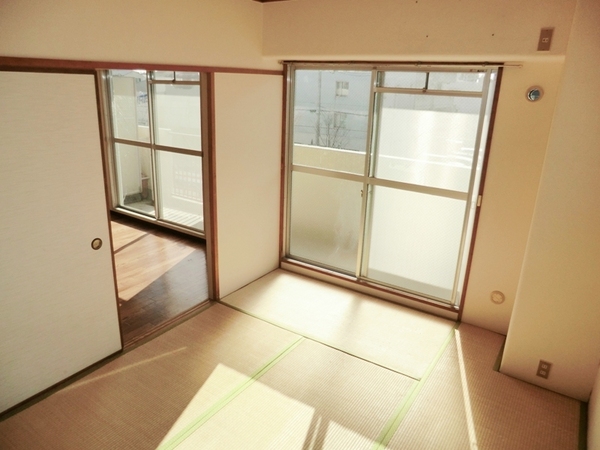 Living and room. Modern Japanese-style room! !