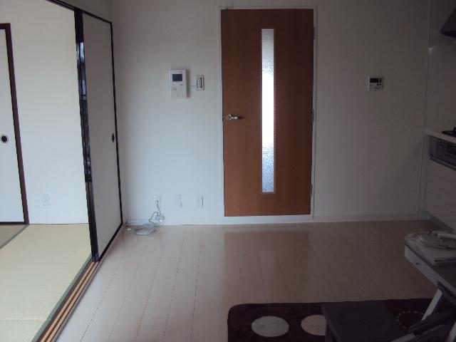 Living.  ■ It is floor color is also nice of living ■
