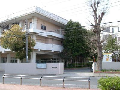Junior high school. 412m to Itami Minami Junior High School