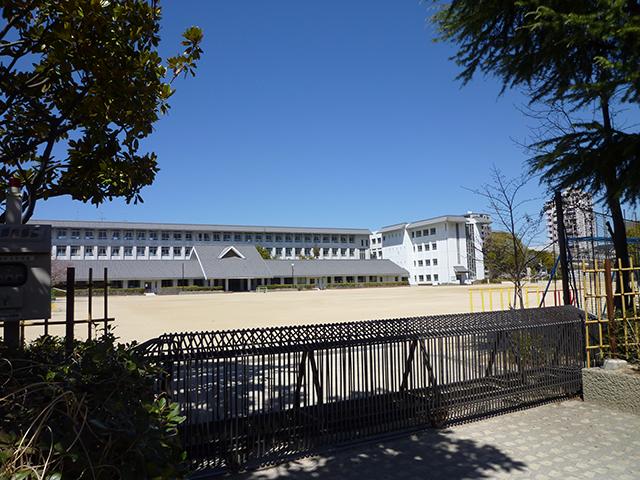 Primary school. 1655m to Itami Itami Elementary School