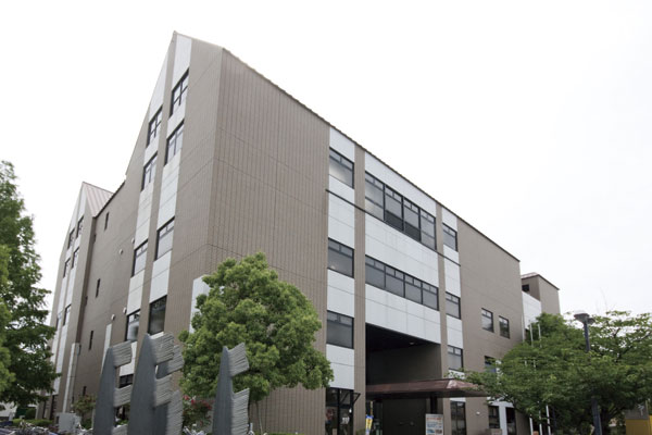 Surrounding environment. Itami Municipal Library South Branch (a 15-minute walk ・ About 1140m)