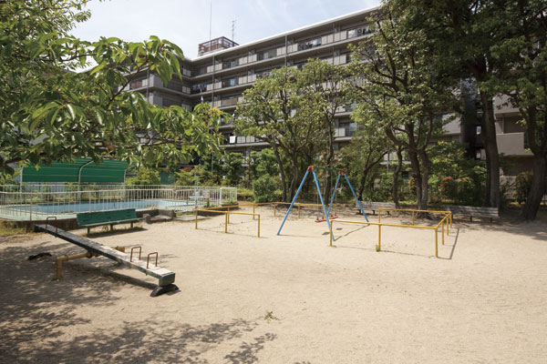Surrounding environment. Minamicho children amusement park (a 1-minute walk ・ About 10m)