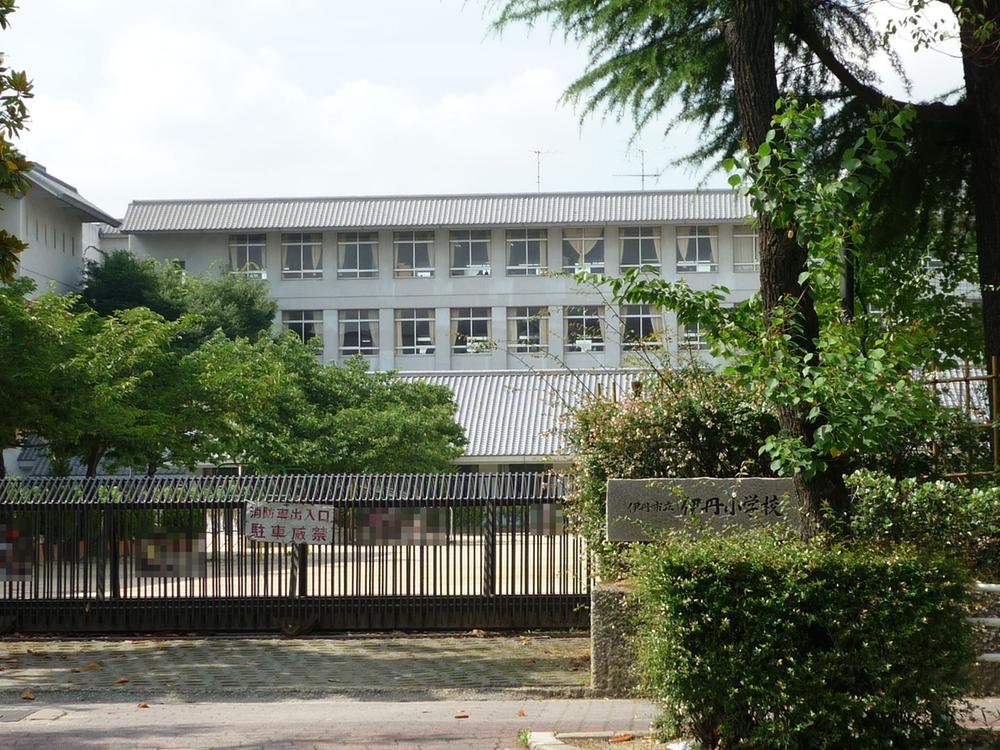 Primary school. 485m to Itami Elementary School