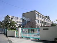 Primary school. 1333m to Itami Midorigaoka Elementary School
