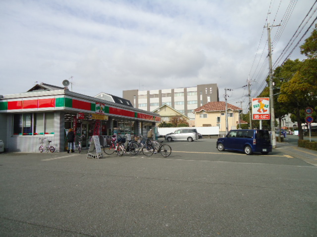 Convenience store. Thanks Itami police before store up (convenience store) 397m