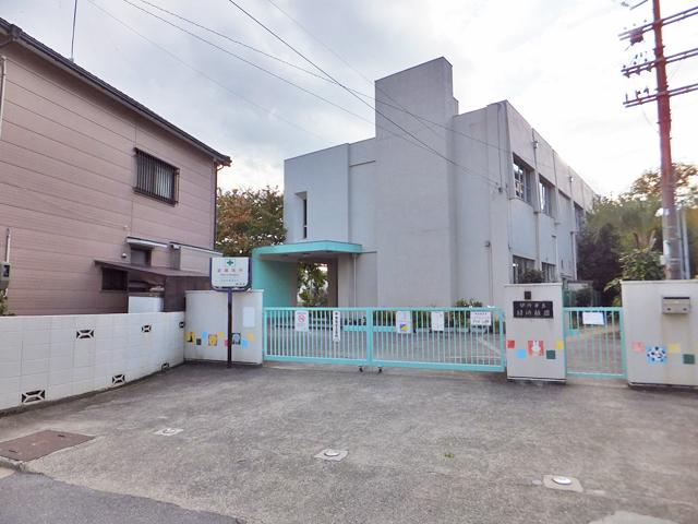 kindergarten ・ Nursery. 417m to Itami Tatsumidori kindergarten