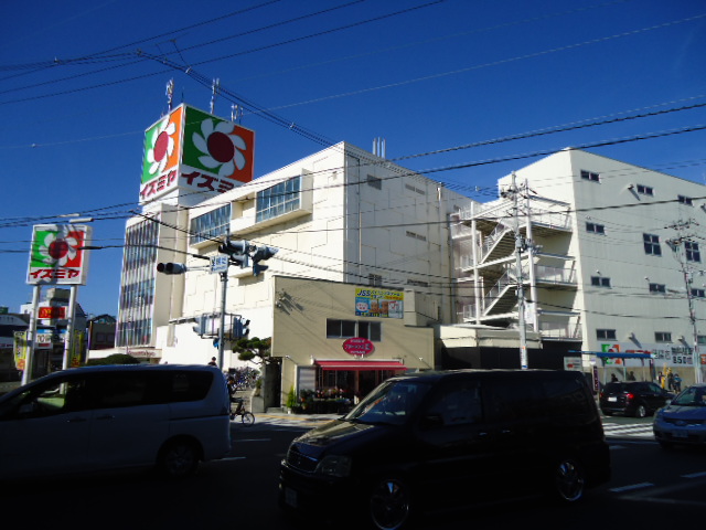 Supermarket. Izumiya Koya store up to (super) 322m