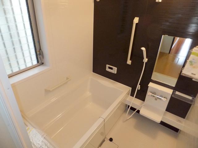 Same specifications photo (bathroom). The company specification photo