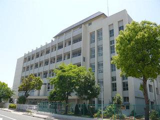 Junior high school. 785m to Itami Matsuzaki junior high school