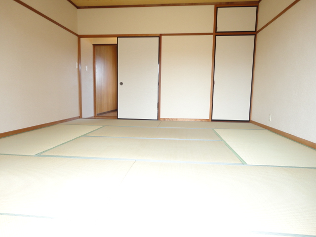 Other room space. The second floor of a Japanese-style room 8 quires ^^