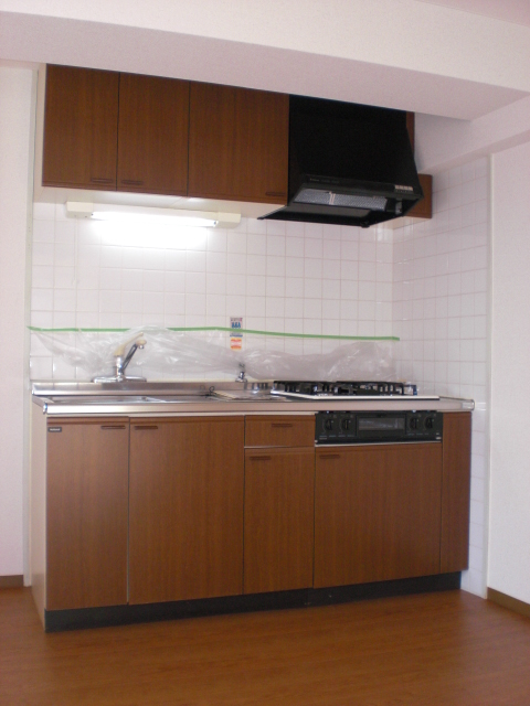 Kitchen. Gas stove 3-neck with system Kitchen!