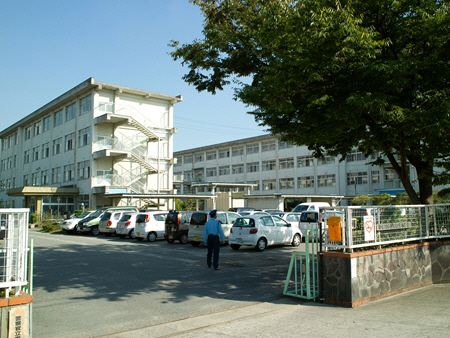 Primary school. Noguchikita up to elementary school (elementary school) 1043m
