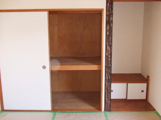 Receipt. Second floor Japanese-style room / Western-style 6 Pledge closet