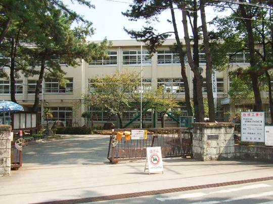 Junior high school. Kakogawa Municipal Hamanomiya until junior high school 2500m