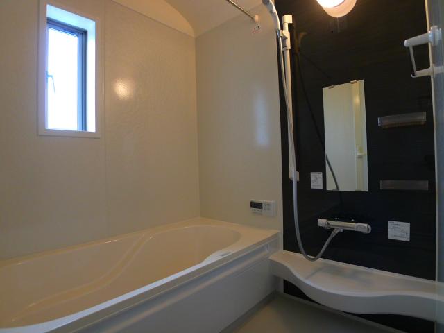 Same specifications photo (bathroom)