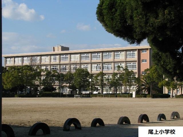 Primary school. Kakogawa City Onoe to elementary school 1100m