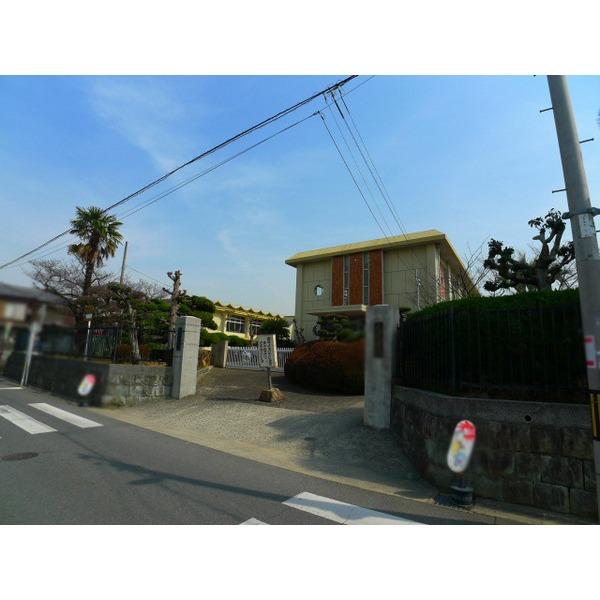 Primary school. Kakogawa City Shikata to elementary school 1530m Shikata Elementary School