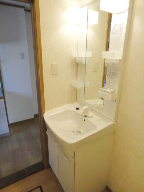Washroom. Vanity ^^