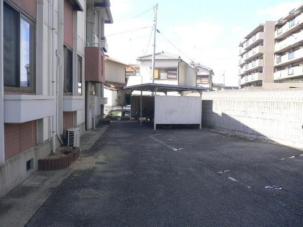 Parking lot