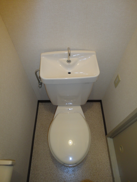 Toilet. bus ・ Toilet Separate ^^