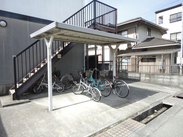 Other common areas. Bicycle ^^