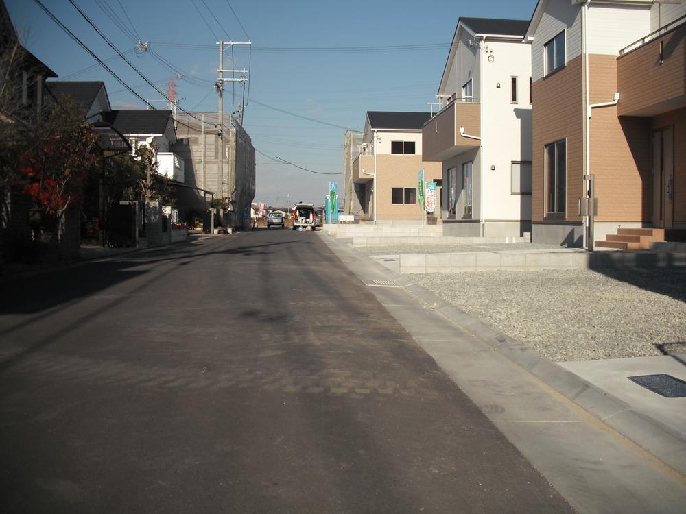Local photos, including front road. Newly built single-family Kakogawa Kakogawachoinaya 