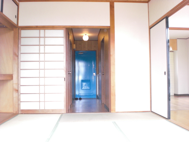 Other room space. Balcony - Japanese-style room 6 quires from ^^