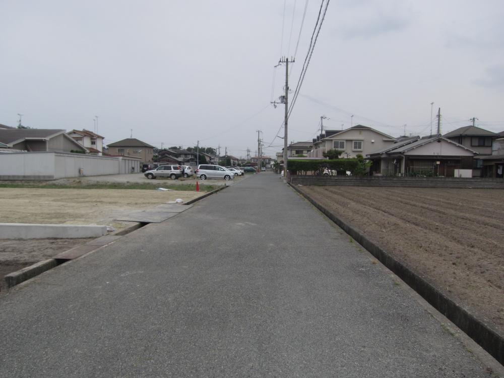 Local photos, including front road.  ◆ Local (May 2013) Shooting