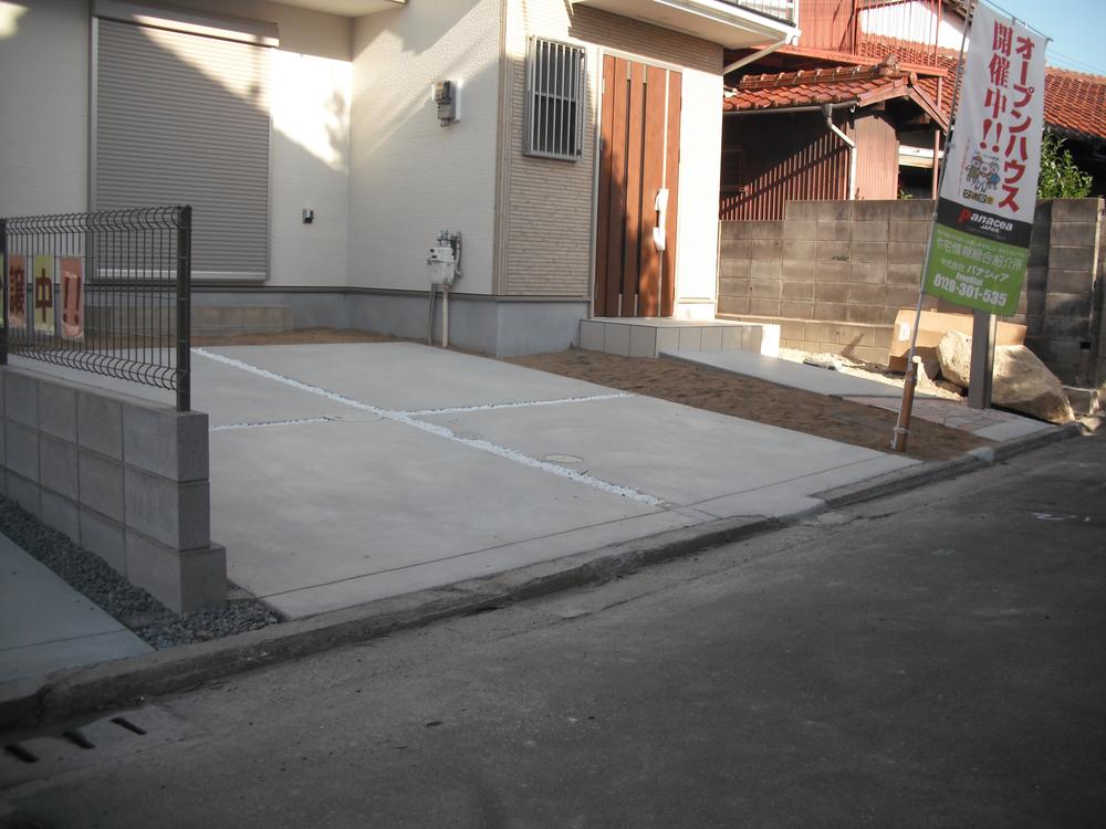 Parking lot. Newly built single-family (with land) Kakogawa Yonedachohiratsu local