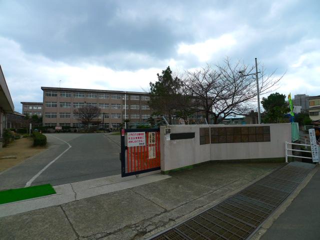 Primary school. Kakogawa City Hiraoka 507m to East Elementary School