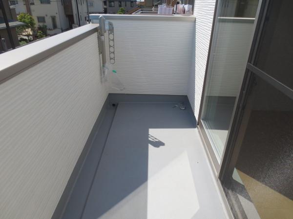 Balcony. Washing machine Storage