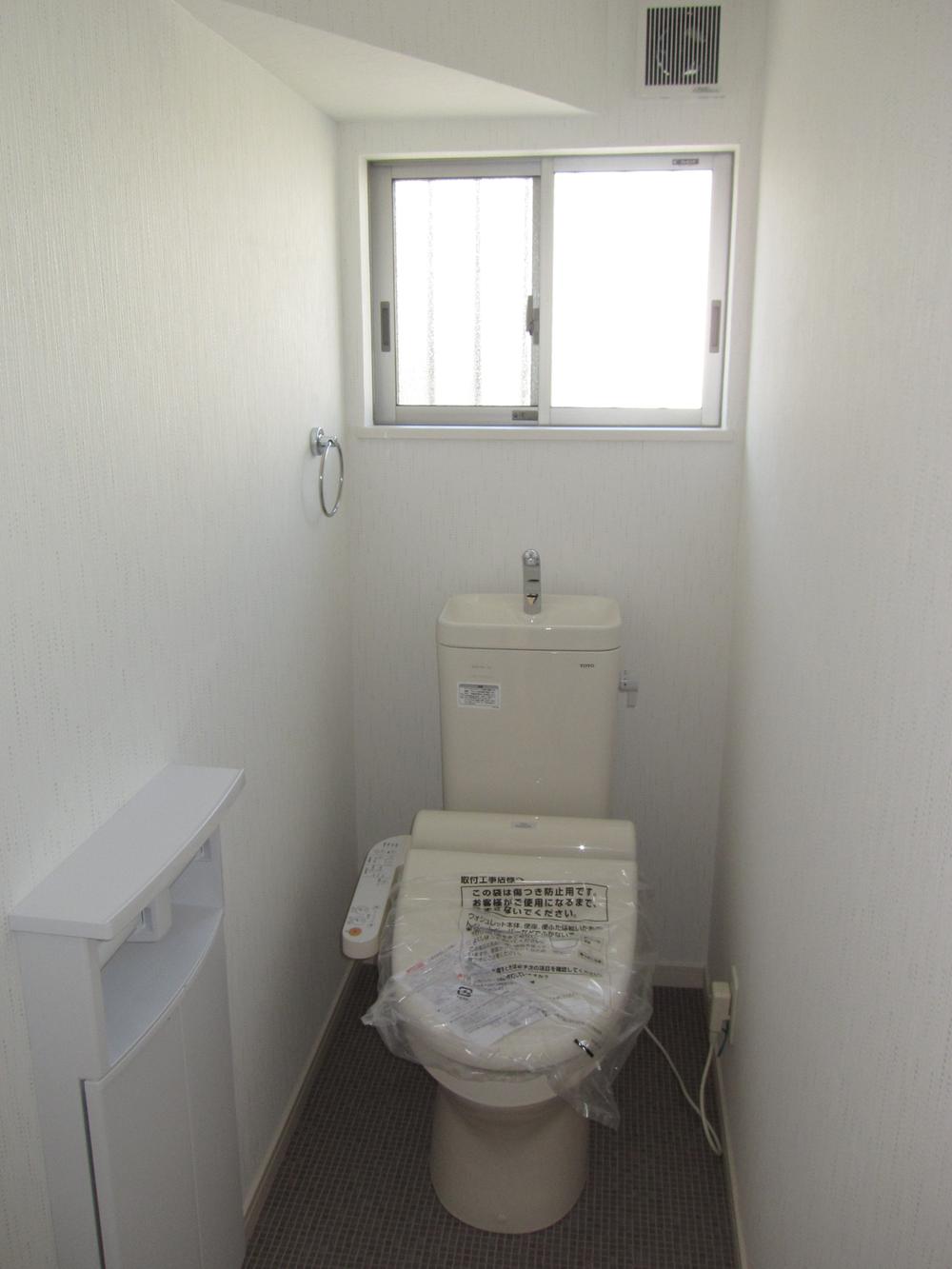 Toilet. ◆ Toilet (December 2013) Shooting