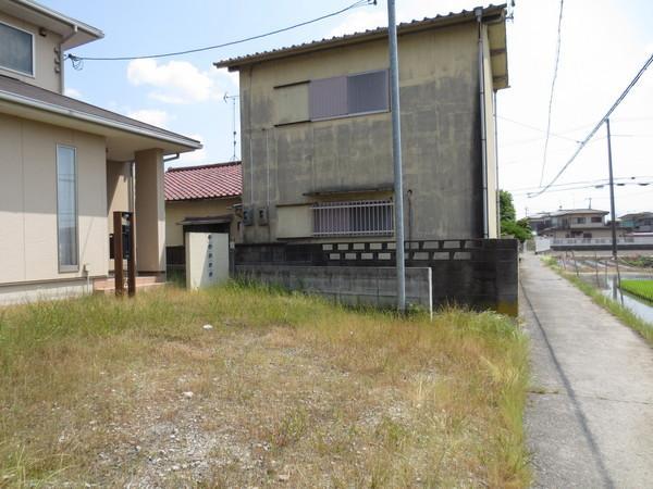 Local photos, including front road