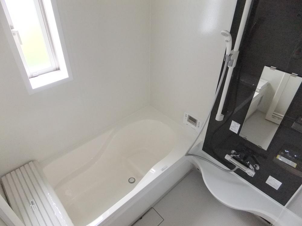 Same specifications photo (bathroom)