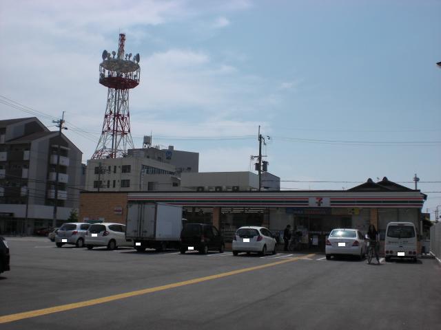 Convenience store. 253m to Seven-Eleven Kakogawa Shiyakushomae store (convenience store)