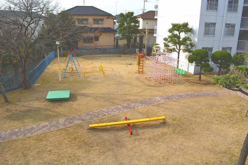 park. There is a park within a park on-site apartment grounds. It looks from the balcony. I am relieved to hear the play voice of the children's.