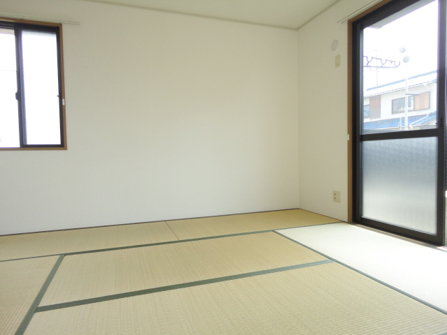 Other room space. Bright two-sided lighting Japanese-style ^^