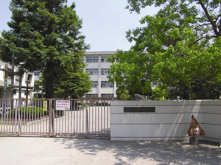 Primary school. Koriokaminami up to elementary school (elementary school) 2028m