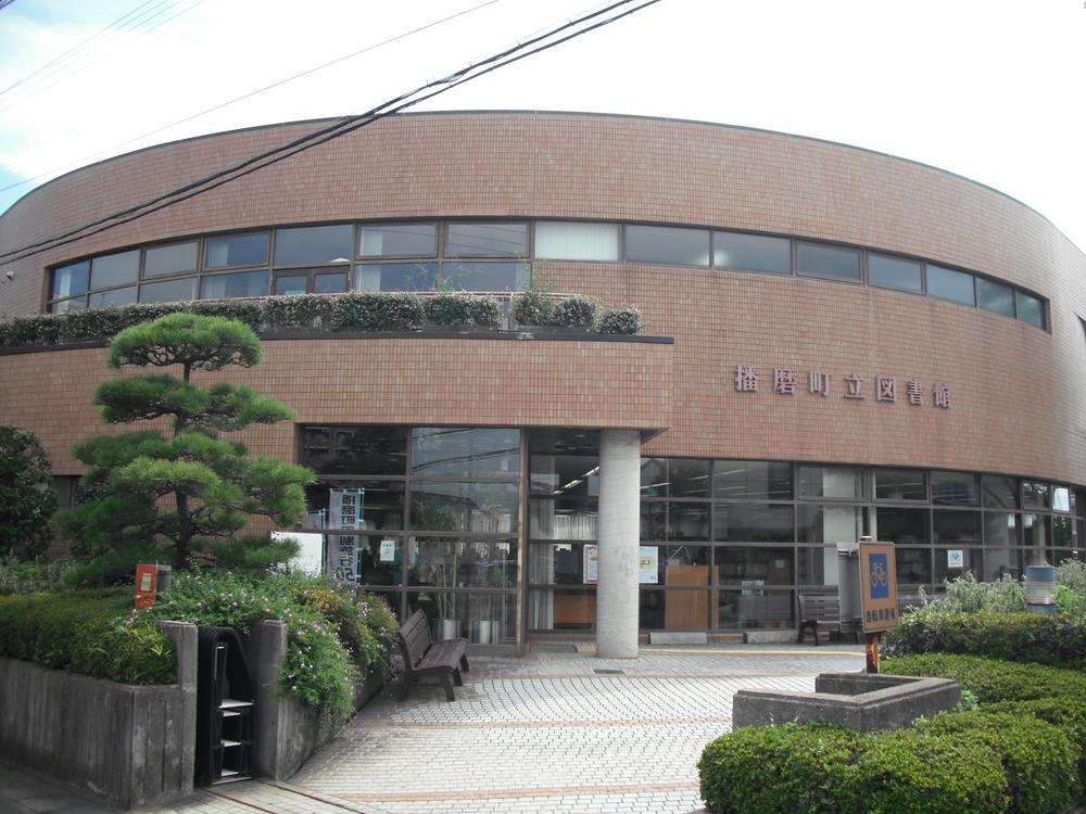 library. Harima-cho Public Library! Likely to cool in summer and warm in winter reading is enjoy! 