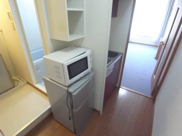 Other Equipment. Refrigerator & Microwave