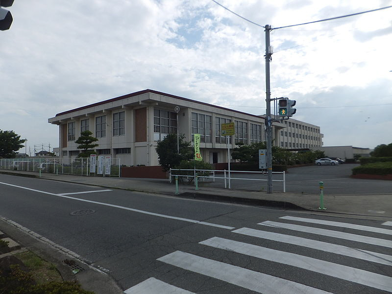 Junior high school. Inamikita 1675m until junior high school (junior high school)