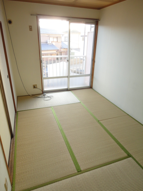 Other room space. Per diem good! Japanese-style room 6 quires ^^