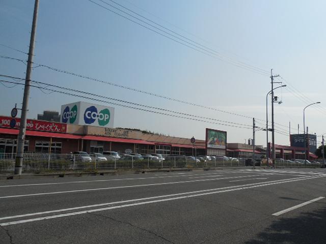 Shopping centre. Until KopuKobe 450m