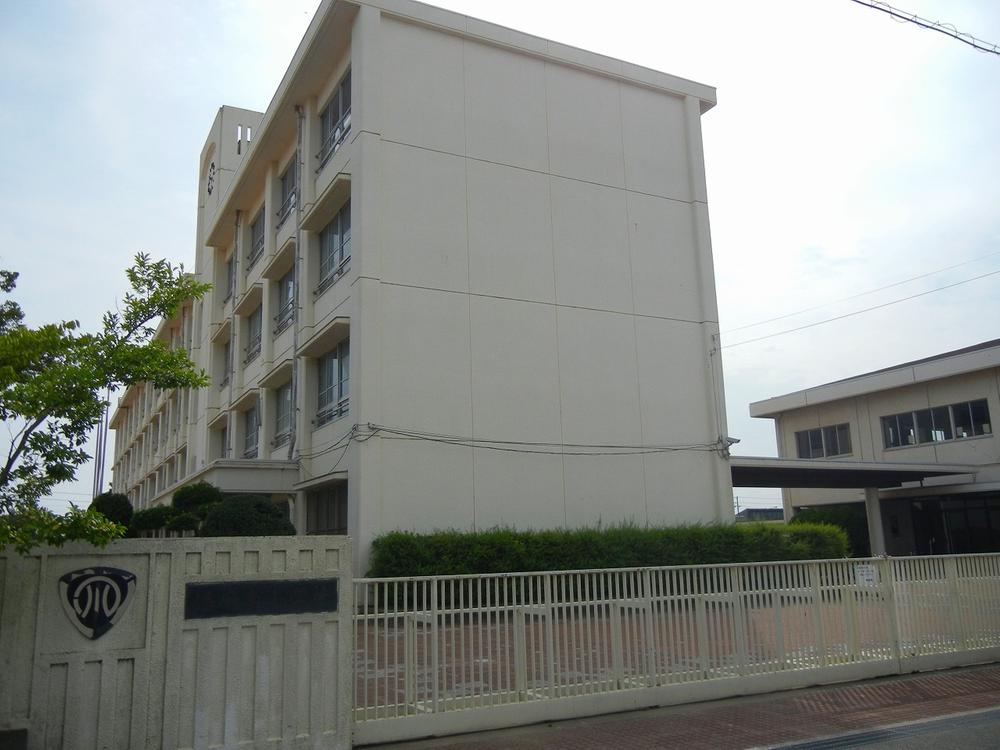 Primary school. Harima-cho stand Harima to elementary school 713m