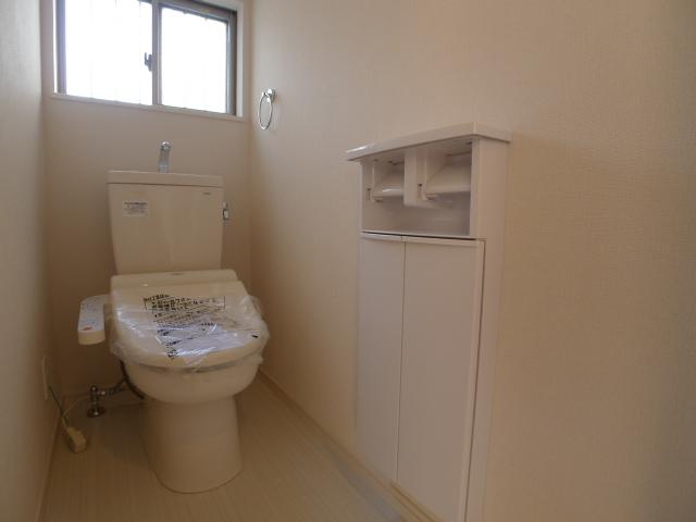 Same specifications photos (Other introspection). (1 ・ 2 Building) same specification toilet