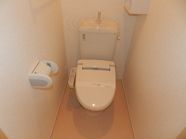 Toilet. Interior image