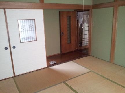 Non-living room. Japanese-style room is located a total of 5 rooms. All rooms are 6 quires more!