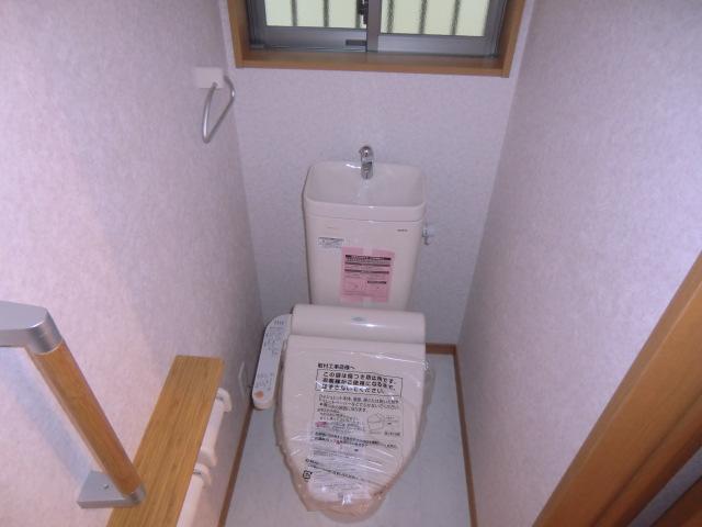 Other Equipment. Local photos (toilet)